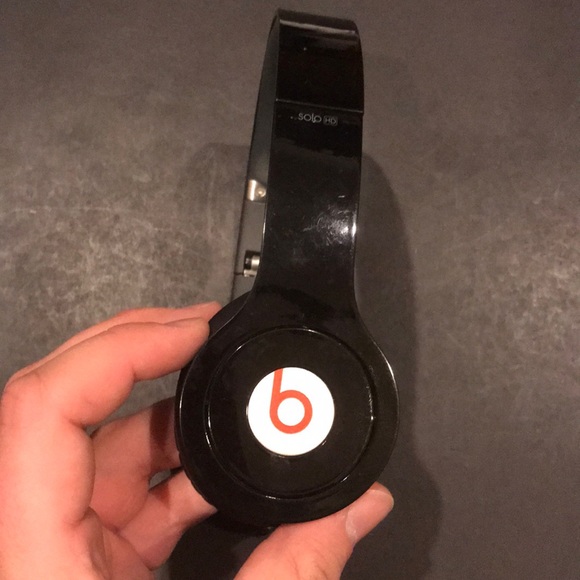 Beats Solo HD generation 1 wired headphones - Picture 7 of 8